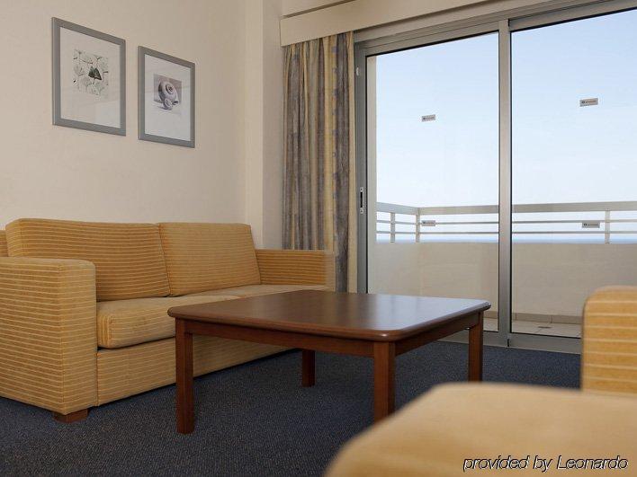 Sentido Kouzalis Beach Hotel Protaras Bilik gambar