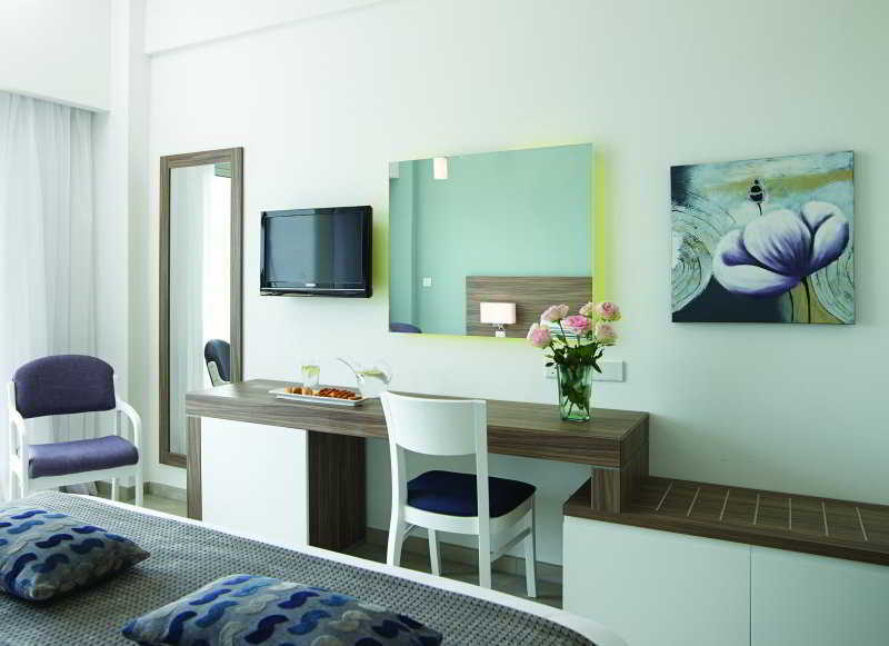Sentido Kouzalis Beach Hotel Protaras Luaran gambar